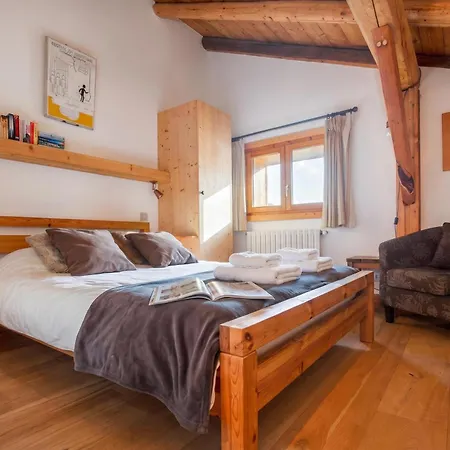 Appartement Clusettes 1-min Walk To + Parking & Wifi - Happy *