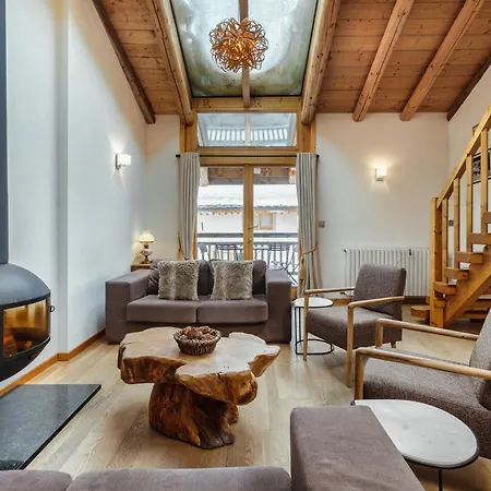 Apartment Clusettes - Happy